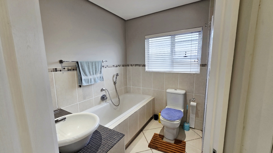 3 Bedroom Property for Sale in Beacon Bay Eastern Cape